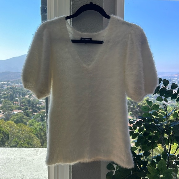 525 America Soft Fuzzy White Short Sleeve Sweater - Picture 8 of 16